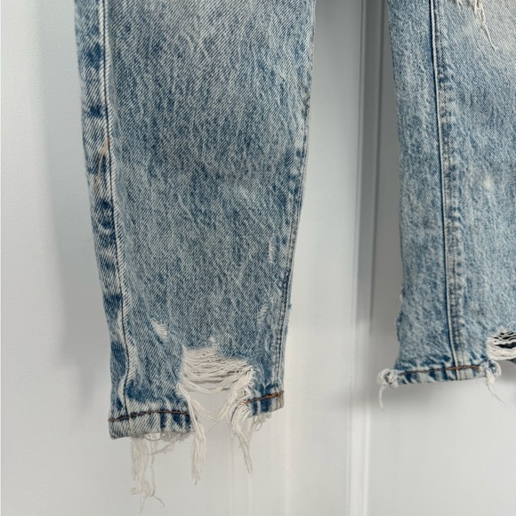 SOLD: AE Mom Jeans - Picture 4 of 14